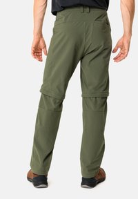 Pantaloni cargo verde oliva con zip-off, slim fit, vita elastica e cuciture rinforzate. Presentano quattro tasche e orlo regolabile.