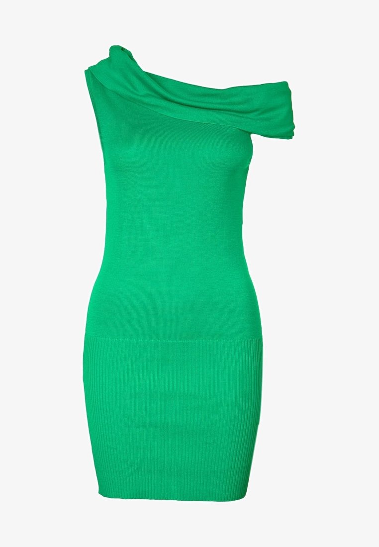 Robe en maille verte avec design épaules dénudées. Caractéristiques : texture côtelée, silhouette ajustée et buste lisse. Longueur courte et détails minimaux.