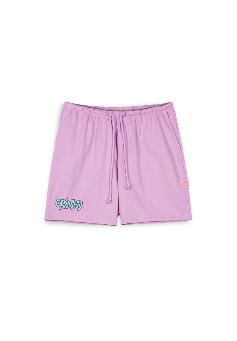 Helle rosa Badeshorts mit einem elastischen Bund und Kordelzug. Auf der Seite ist das “GRIMEY” Logo in Blau und ein kleiner oranger Akzent zu sehen.