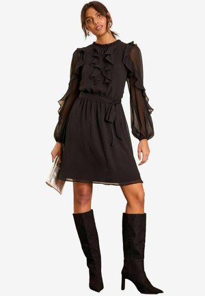 Love & Roses PETITE FIT - LONG SLEEVE RUFFLE  - Vapaa-ajan mekko - black