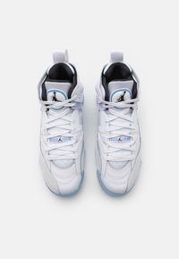 Jordan JUMPMAN TWO TREY - Sneaker high - white/black/university blue