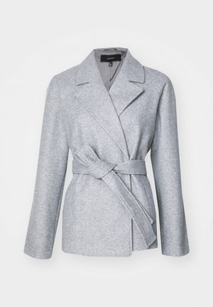 Veste enveloppante en mélange de laine grise avec des manches longues, des revers en pointe et une ceinture à nouer à la taille. Elle dispose d'une doublure intérieure lisse et de lignes épurées.