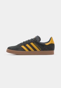 GAZELLE - Indoor football boots - manchester united/utility black/preloved yellow