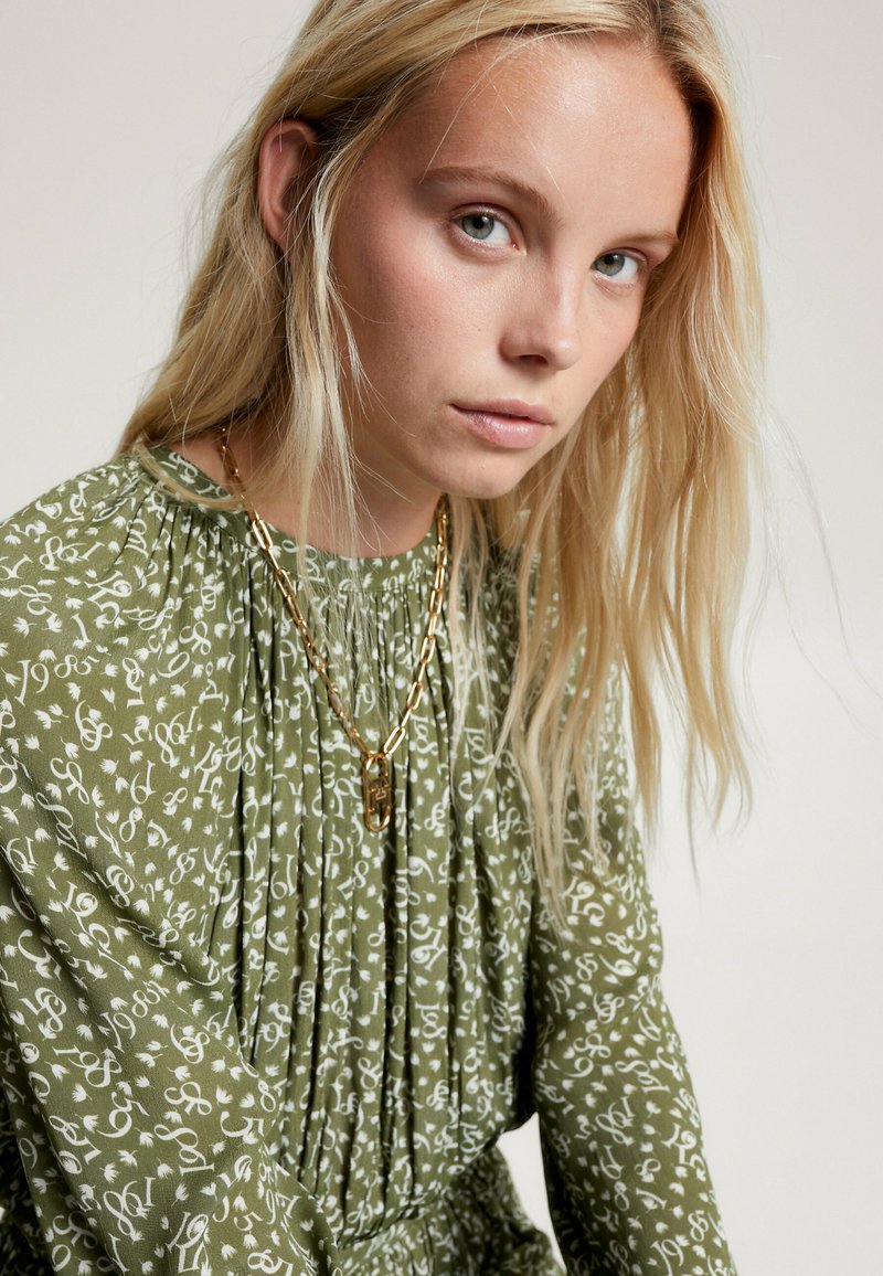 Tommy Hilfiger FEATHER PRINT FIT AND - Day dress - feather print putting green/green - Zalando Tommy Hilfiger FEATHER PRINT FIT AND - Day dress - feather print putting green/green - Zalando