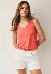 Next Top - pink pale