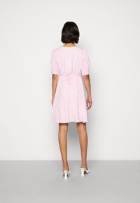 Forever New EMILY SKATER MINI DRESS  - Vestido camiseiro - quartz