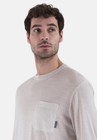 icebreaker M MER TECH LITE III LS POCKET TE - Långärmad tröja - NATURAL