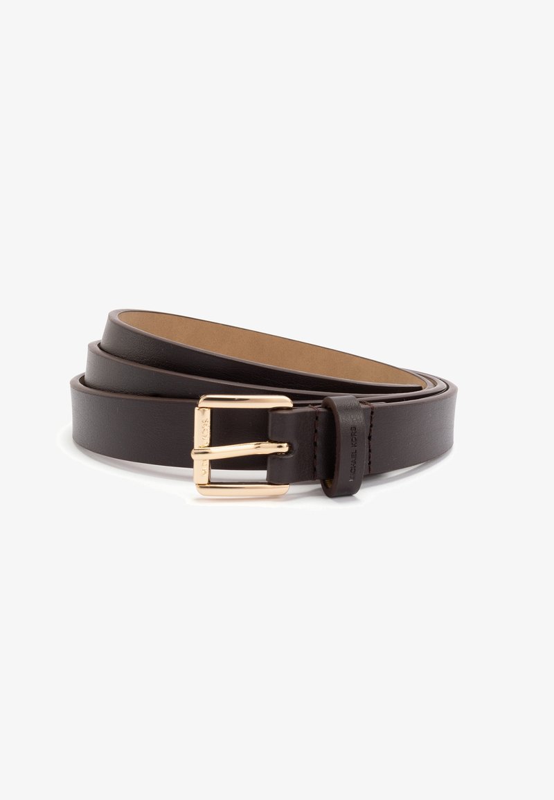 Bruine leren riem met een gladde afwerking, voorzien van een verguld metalen gesp en een rechthoekige vorm. Inclusief een logo dat op de band is geperst.