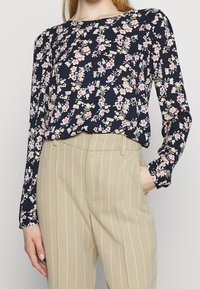 VILA Blus - dark blue