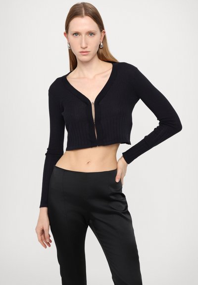 AVAVAV PLEATED TROUSER - Calças - black