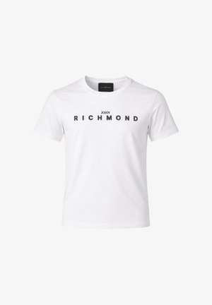 Maglietta bianca a maniche corte con scollo a girocollo, con la scritta "JOHN RICHMOND" stampata in lettere maiuscole nere sul petto.