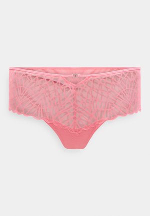 Tanga roz din dantelă cu un model geometric, material semi-transparent în partea de sus și bază din țesătură solidă cu margine ondulată.