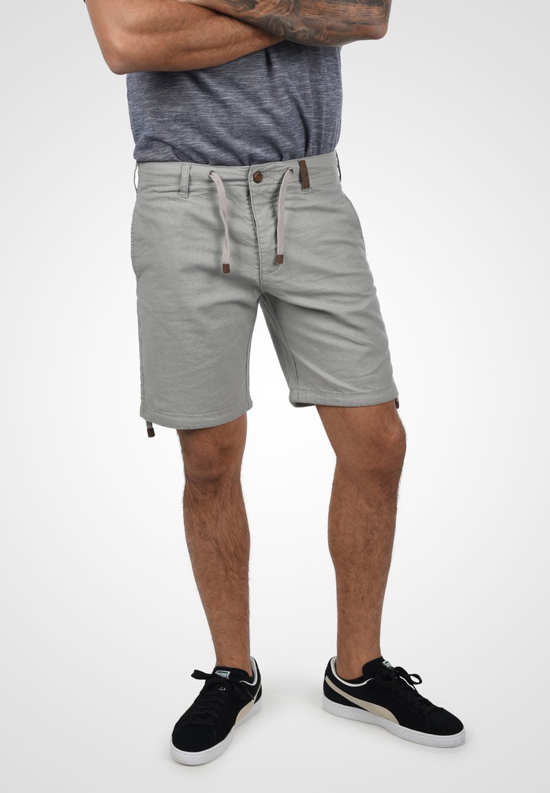 INDICODE JEANS IDMOSES LINEN MIX - Kratke hlače - light grey