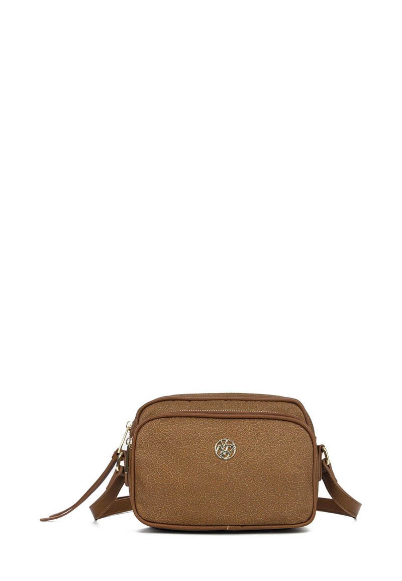 Borsa a tracolla marrone con texture, dotata di due scomparti con zip, un accento di logo dorato e una tracolla regolabile per versatilità.