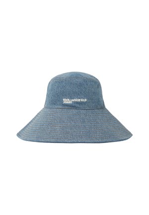 Blå denim bucket hat med bred skygge og "KARL LAGERFELD JEANS" hvidt logo broderet foran.