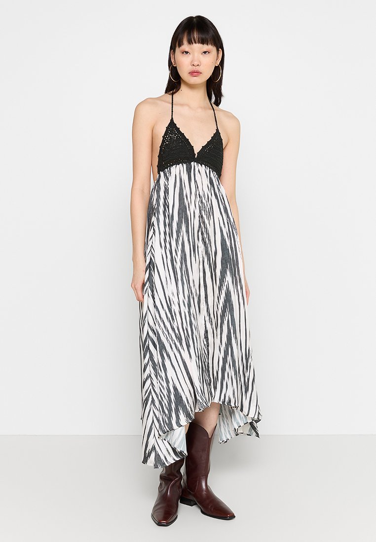 AllSaints Maxi-jurk crème AllSaints Maxi-jurk crème