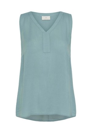 Ujjatlan felső világoskék anyagból, V-nyakkivágással és gombos részletekkel. Simább textúra, laza fazon, és enyhén hosszabb hátsó szegély.