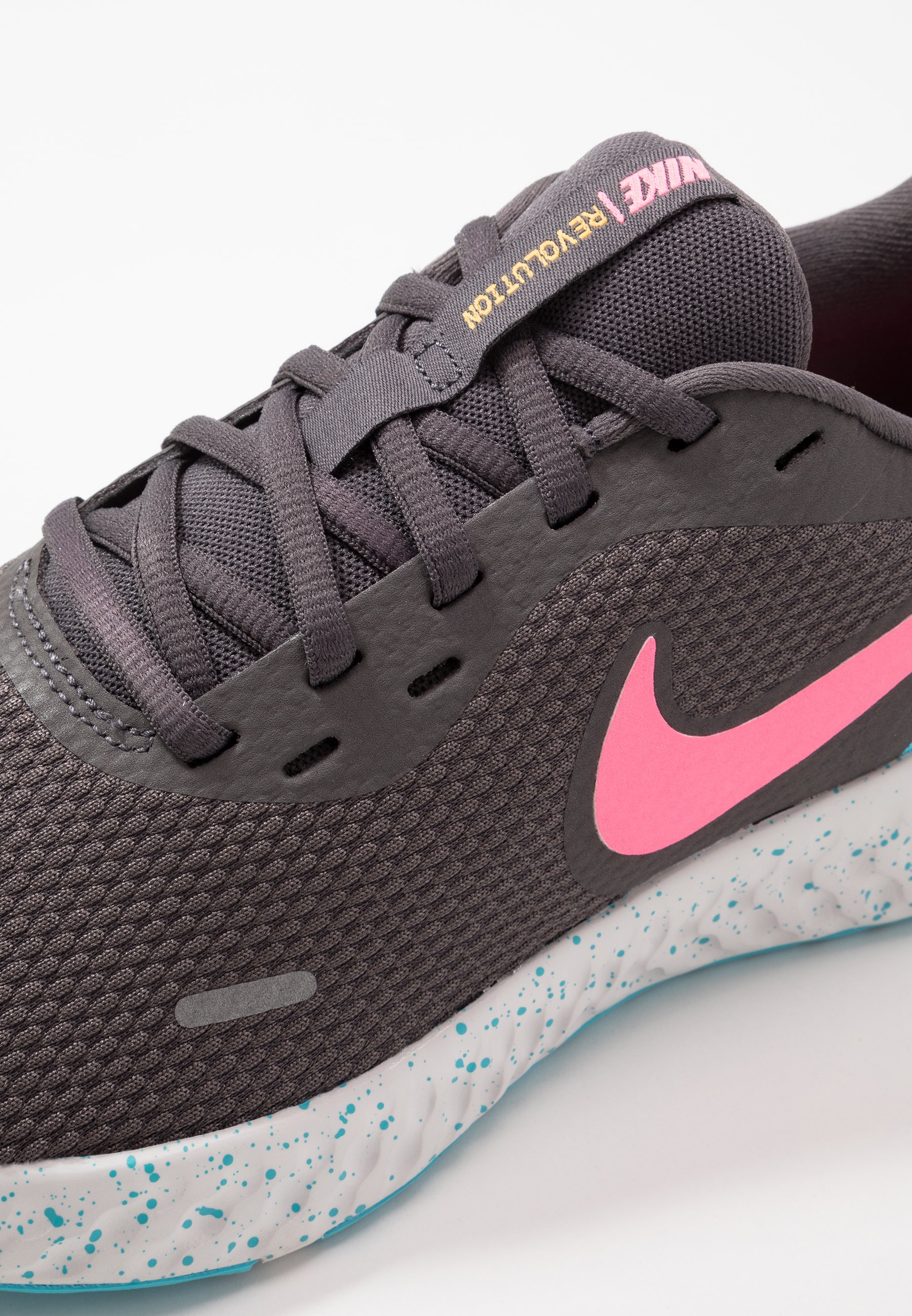 zalando nike revolution 5