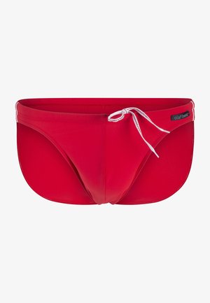 Rode zwemslip van glad, rekbaar materiaal. Voorzien van een tailleband met trekkoord en een klein logo label aan de zijkant. Eenvoudig ontwerp, minimale bedekking.