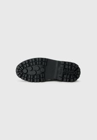 Jordan AIR JORDAN 1 BROOKLYN - Tenisky - black/gym red/black