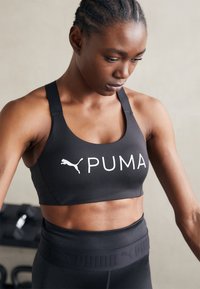 Puma - 4KEEPS EVERSCULPT BRA - Sportmelltartó közepesen nehéz sportoláshoz - black Miniatűr kép 1