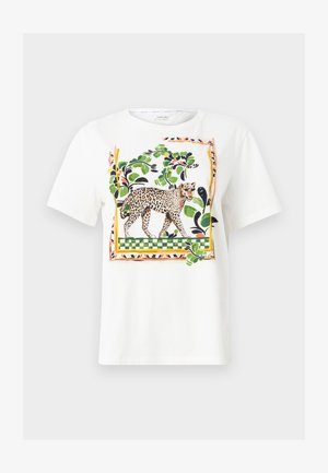 Bijela majica kratkih rukava s printom šarenog leoparda i zelenog lisnatog bilja, okružena uzorkovanim okvirom na prednjoj strani.