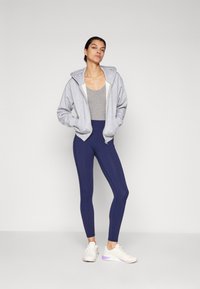 Fabletics COZY FULL ZIP HOODIE - Mikina so zipsom - classic grey heather