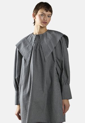 Hverdagskjole - black check