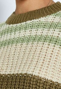 Noisy May Svetr - khaki