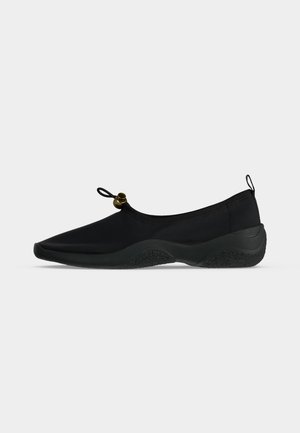 Loeffler Randall, RAINA AQUA SHOE - Balerínky - black