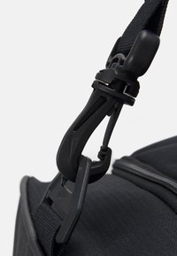 Thumbnail Image 4