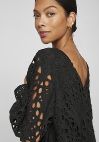 VILA VIKABELA ANGLAISE DRESS - Koktel haljina / svečana haljina - black