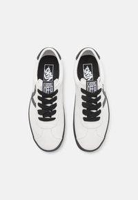 Vans SPORT LOW - Sportcipő - white/black