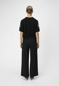 Object KURZARM - T-shirts print - black