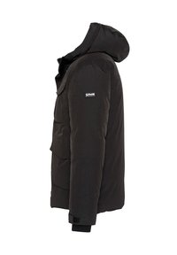 Sort polstret jakke med hætte, der har et logopatch, sidelommer og elastiske manchetter. Fremstillet af glat, letvægtsstof.