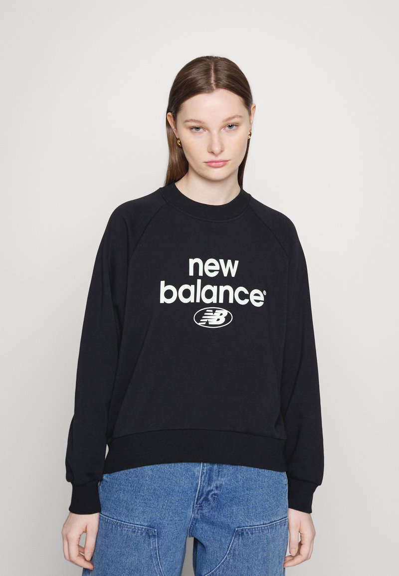 New Balance ESSENTIALS GRAPHIC CREW Sweatshirt black/schwarz