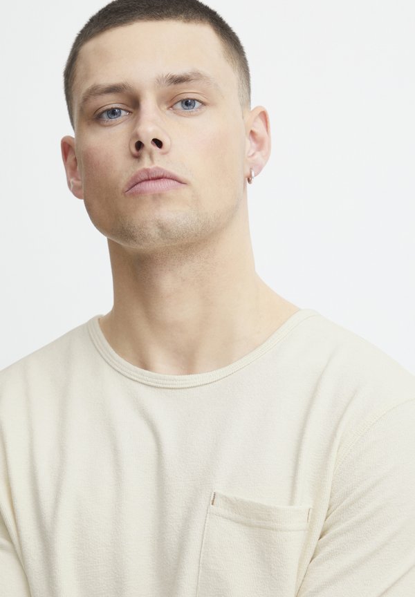 BHTEE - Jumper - cloud cream3