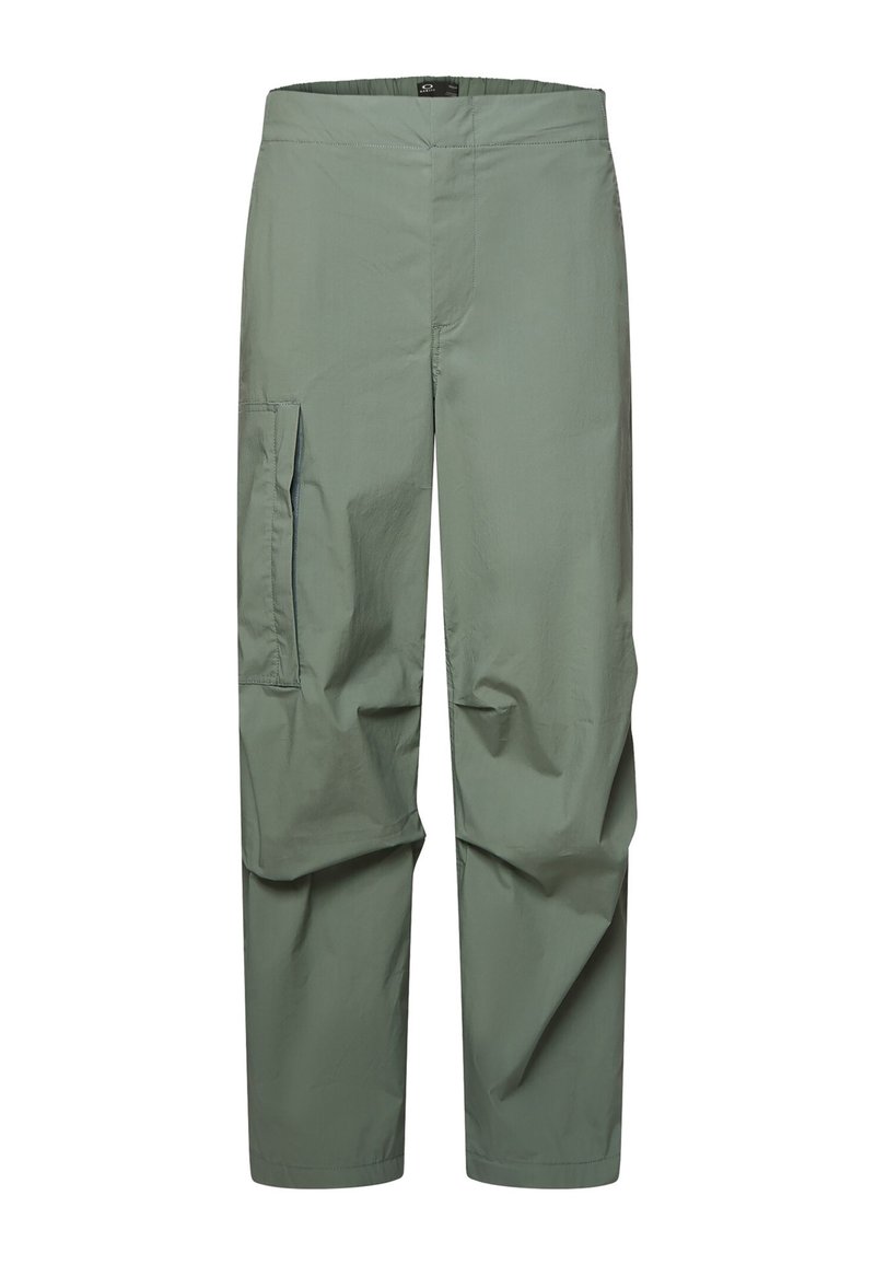 Pantalones cargo de pierna recta en verde oliva claro con cintura elástica y un bolsillo lateral en el muslo izquierdo.