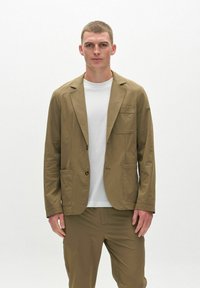 Unselected, army