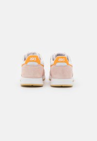 ASICS SportStyle LYTE - Sapatilhas - white/citrus