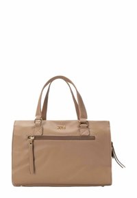 Bolso de mano de imitación cuero en color tan, con dos asas cortas, un bolsillo delantero con cremallera y detalles en tono dorado. Diseño rectangular con una textura suave.