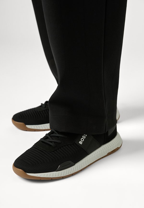 TITANIUM RUNN KNST N - Trainers - charcoal four