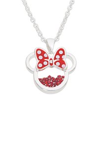 Pendentif en forme de nœud à pois rouges et blancs sur chaîne en argent, présentant un charm circulaire avec des cristaux rouges à l'intérieur. Métal lisse et finition brillante.