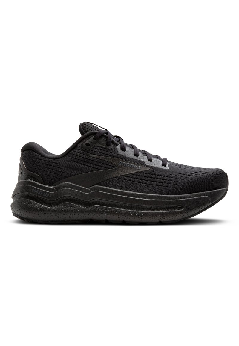 Zwarte hardloopschoenen met een gestructureerde mesh bovenzijde, een ronde neus, een gevoerde zool en subtiele branding aan de zijkant.