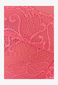 Unausgewählt, blush