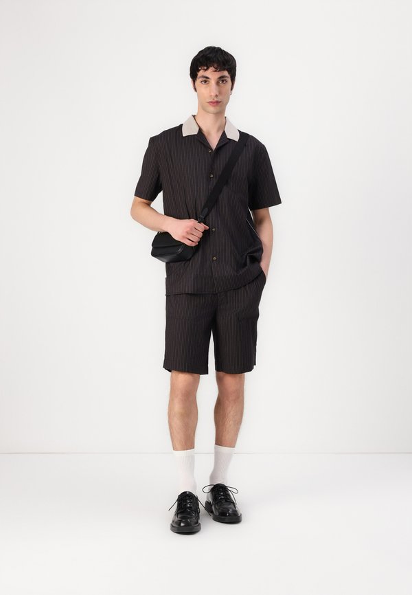 SPECS HONOR SHIRT - Shirt4