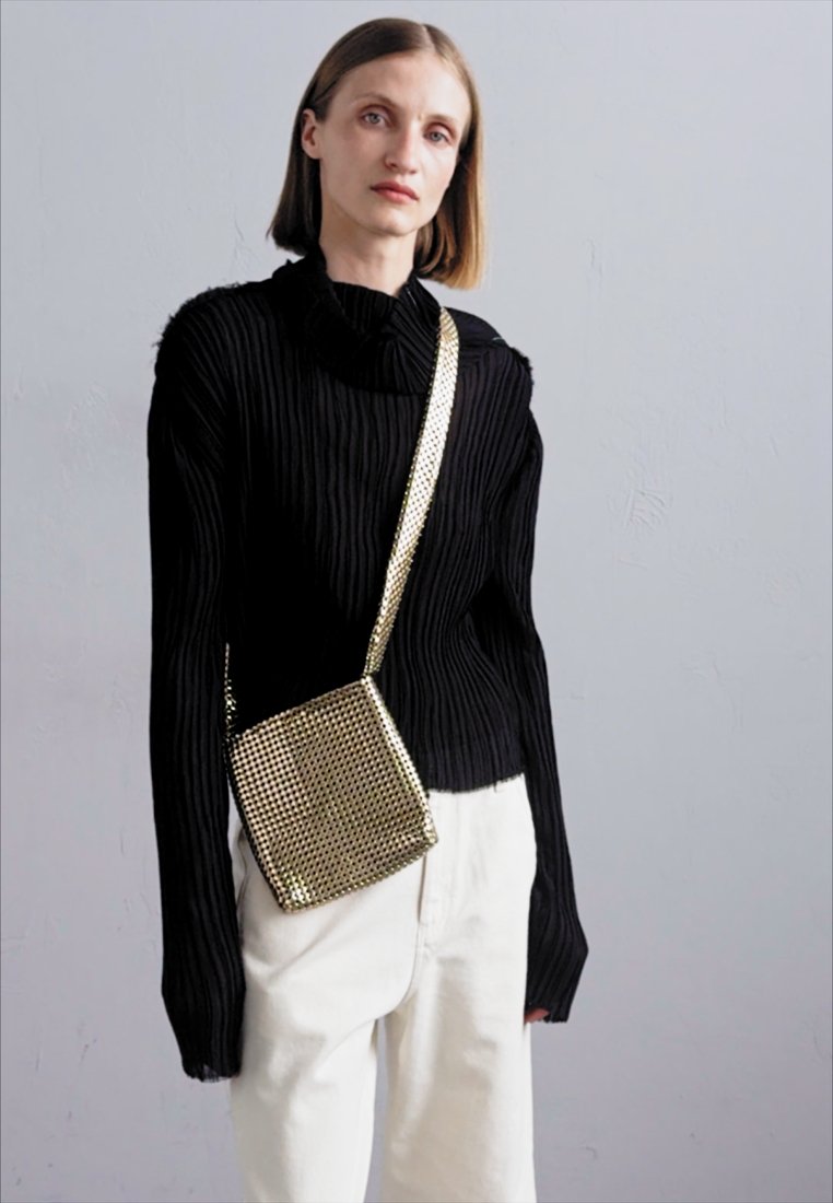 バッグ・カバンその他 RABANNE Woman Mini bag Gold 25ESS0525MET749 P711 GOLD SPARKLE DISCS NANO BAG | Rabanne