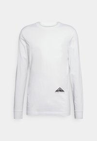 TEE TRAIL - T-shirt desportiva - white