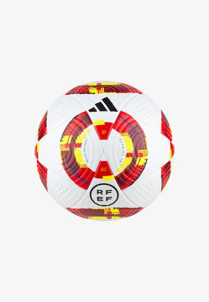 Ballon de football Adidas blanc avec des motifs géométriques rouges, jaunes et noirs, comportant le logo de la RFEF et les marquages officiels du ballon de match.