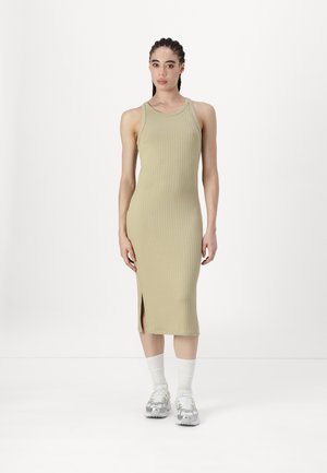 PREMIUM RIB RACER DRESS - Dzsörzéruha - washed green